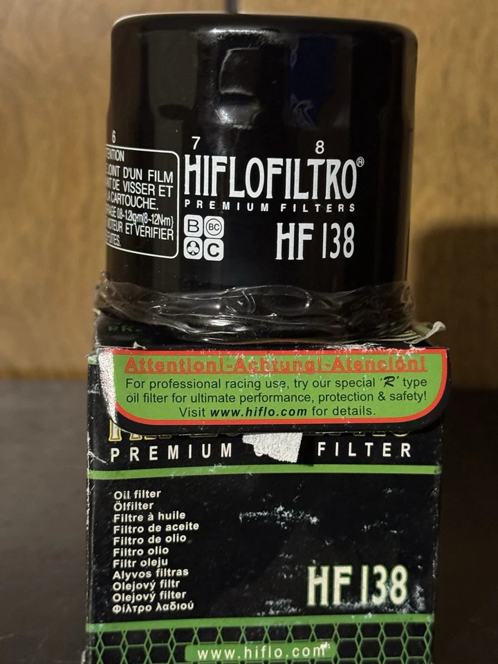Filtro de aceite Hiflo negro #HF138 para Suzuki/Cagiva/Aprilia Foto 2 de 3