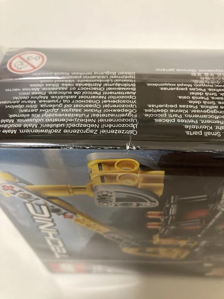LEGO Technic 42031 Cherry Picker Crane Function Retired 2015 Brand New Sealed - Image 4 of 4