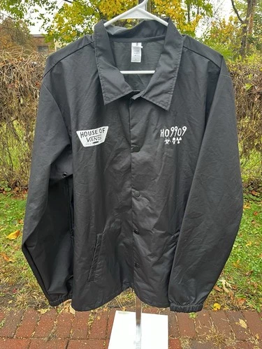 Ho99o9 Limited Edition VANS Windbreaker Size L Color Black - product listing photo