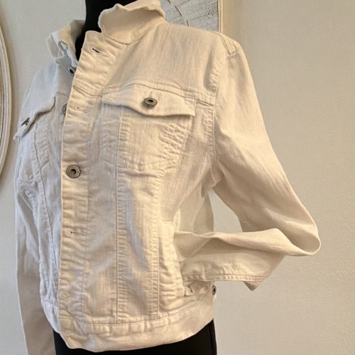 Chaqueta vaquera Love Tree blanca con bolsillos con botones para mujer talla grande - Imagen 2 de 5