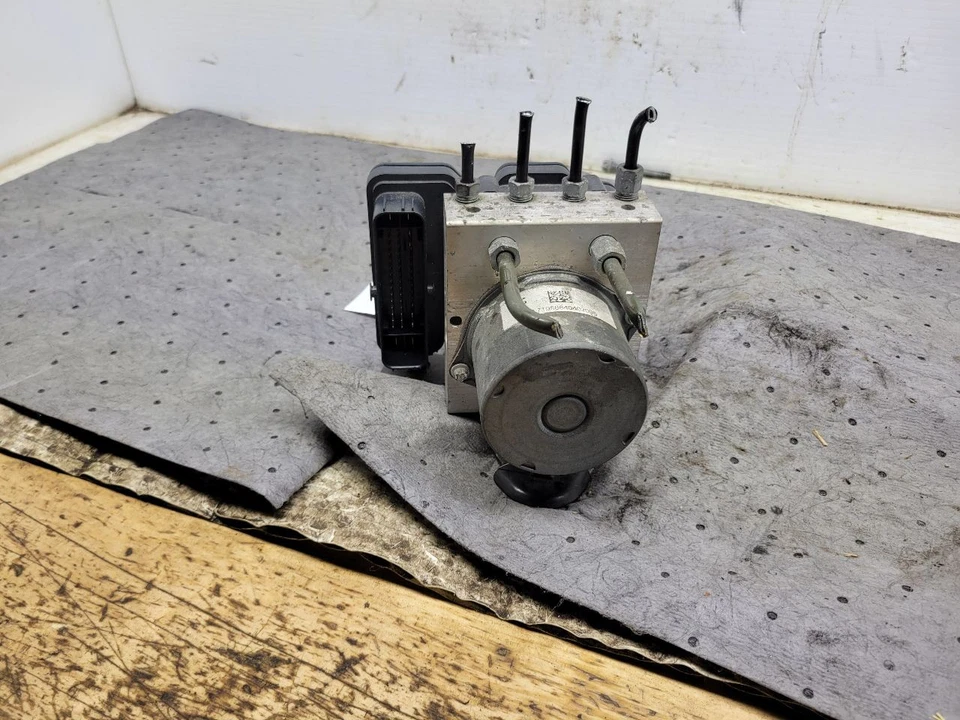 Anti-Lock Brake Part Modulator Canada Market Fits 17-19 CR-V 1705762 - Image 3 of 4