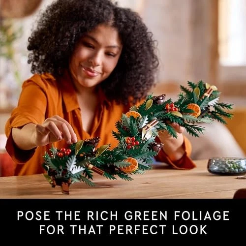 LEGO Icons Wreath Making Kit, Holiday Home Decoration Set 10340 (1194 pieces) - Image 3 of 4