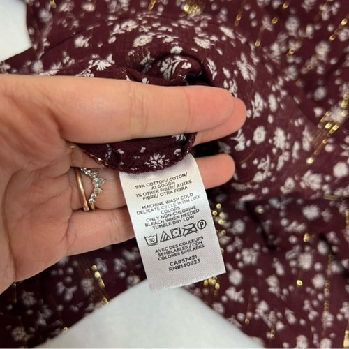 ANN TAYLOR Loft Burgundy & Gold Pheasant Blouse SZ M - Picture 3 of 3