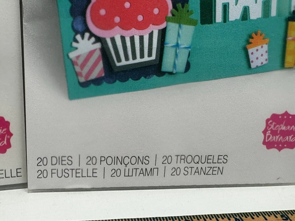 Sizzix Framelits 660142, 661845, 660718 Sentimientos Framelits Feliz Cumpleaños Foto 4 de 4