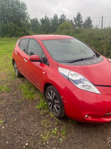 nissan leaf - Picture 1 of 4