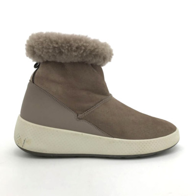 Ecco Womens Ukiuk 2.0 Hydromax Ankle Boots Beige Leather Waterproof Pull On 9 40
