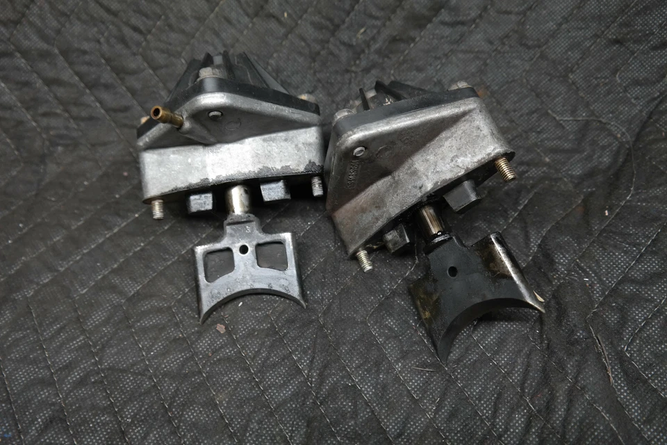 2011 POLARIS PRO RMK 800 EXHAUST POWER VALVES 2206018 - Image 2 of 2