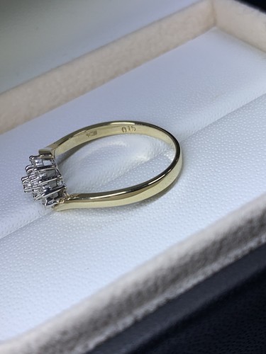 0.15ct Diamond twisted chunky solitaire engagement ring in 9ct yellow gold - Picture 7 of 7