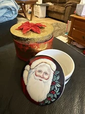 MIKASA Old Saint Nick Covered Ceramic Round Dish/Box