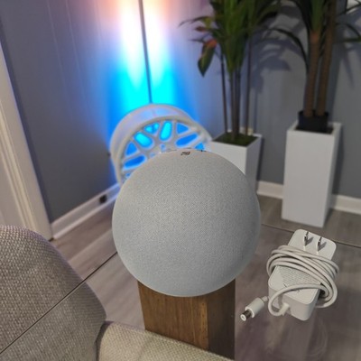 Amazon Echo 4th Gen With premium sound, smart home hub WHITE model # L4S3RE