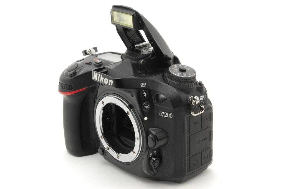 [Near MINT w/Case] Nikon D7200 with AF-P DX NIKKOR 18-55mm f/3.5-5.6G VR Japan - Image 4 of 4