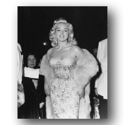 Diana Dors Photo 8x10 1957 Film Premiere Red Carpet Glamour Portrait