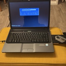 HP 530 Notebook/Laptop 15,4 Zoll Intel Celeron Windows 7 schwarz opt. Laufwerk