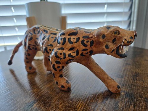 VINTAGE 70S JAGUAR CHEETAH LEATHER ART PIECE HANDMADE FIGURE