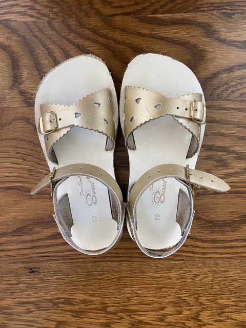 salt water sandals sweetheart