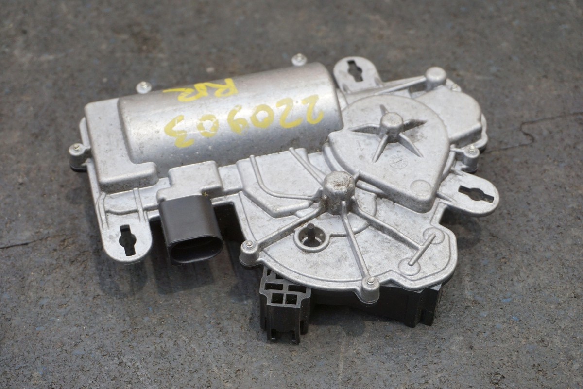 Rear Tailgate Trunk Lid Power Closing Assist Motor 4M0827887  