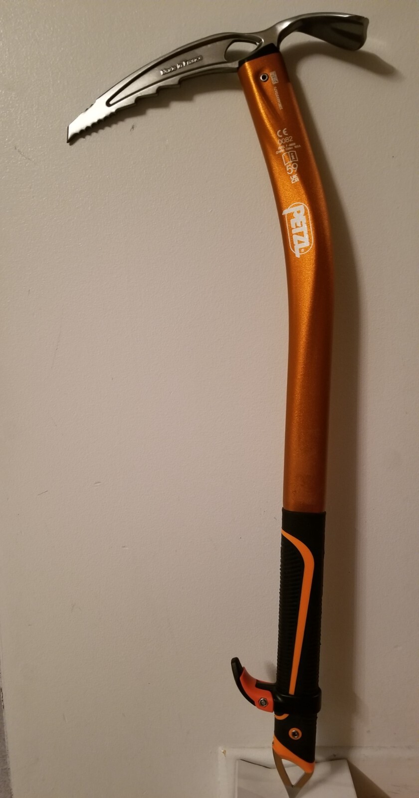 Petzl Summit Evo 59 cm with adjustable handrest trigrest