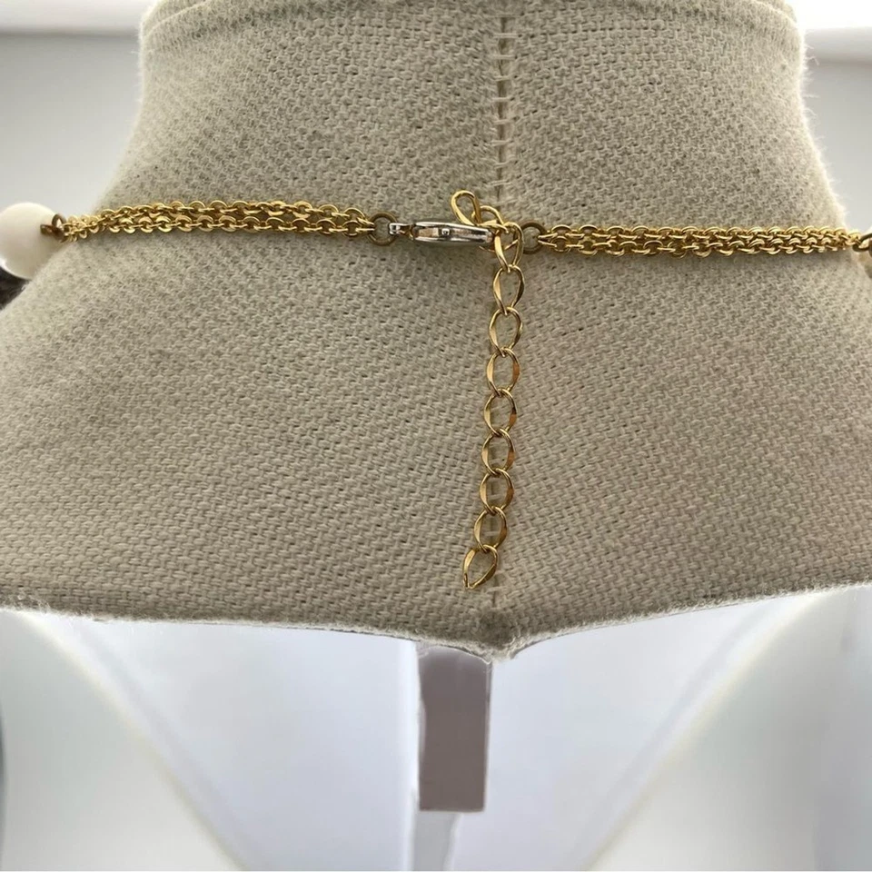 Impresionante Collar Capa Colgante Sin Firmar Tono Dorado Broncito Vidrio Leche Cuentas Foto 4 de 4