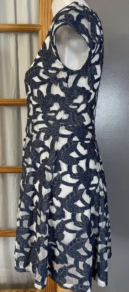 Floral Appliqué Lace Skaters Dress Women’s M Mini Blue Denim Cottagecore Modern - Image 3 of 4