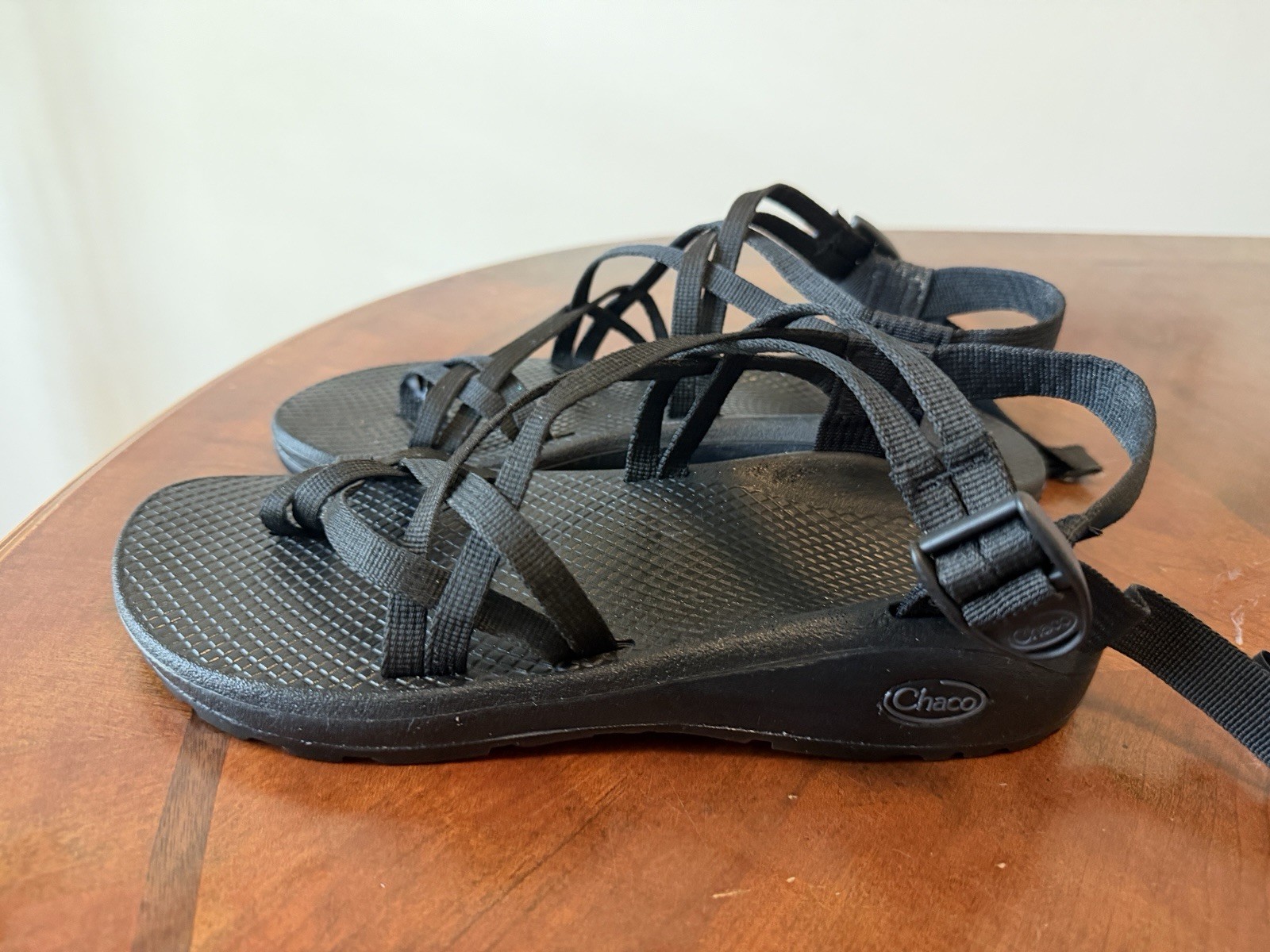 Chaco ZX/2 Classic Black Comfort Sandals Women's Size 10 Adjustable Hiking Shoes