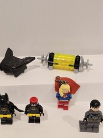 Lego Batman Super Hero Figures and Accessories Set