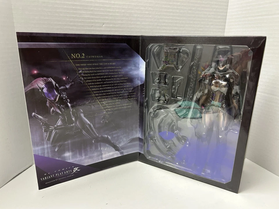 Вариант DC Comics Play Arts Kai No 2 Фигурка женщины-кошки - Изображение 2 из 4