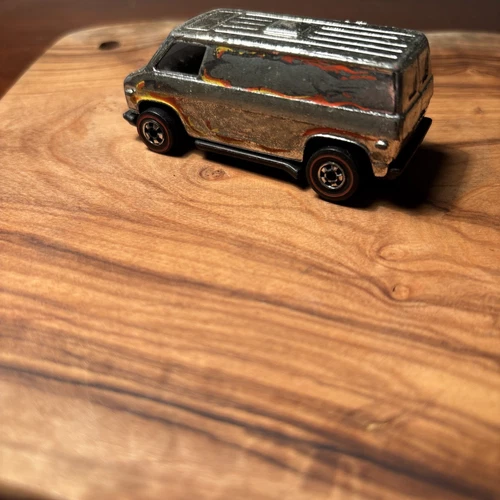 Hot Wheels All Original 1976 Redline Chrome With Flames Super Van Plastic Base