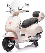Moto Elettrica Scooter Per Bambini Vespa Piaggio GTS Super 12V con Bauletto MP3