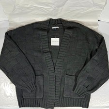 American Eagle Sweater Women s M Gray Long Sleeve Front Pockets Casual Knit NWT