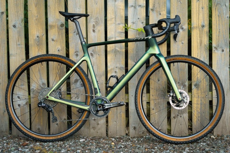 Scott Addict Gravel 20 Carbon - Large - 2022 Custom Build with Shimano GRX Di2