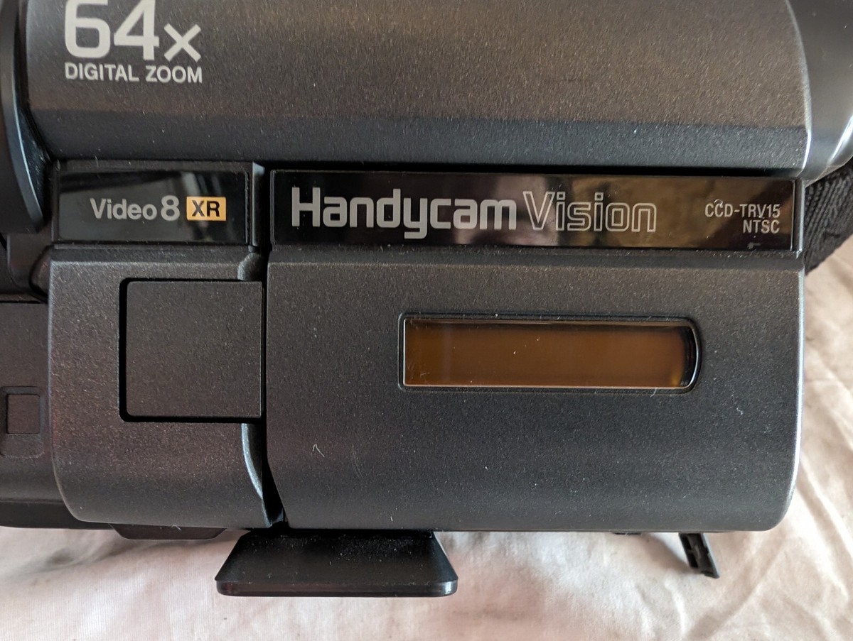 SONY Handycam Vision CCD-TRV15 NTSC Video 8 Camera w