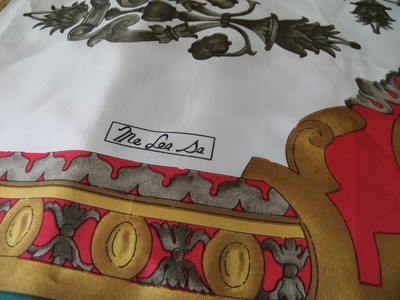 VINTAGE ME LEA SA GROSSER SCHAL 34 ZOLL QUADRATISCH NEOKLASSIZISTISCHES DESIGN ca. 1990er
