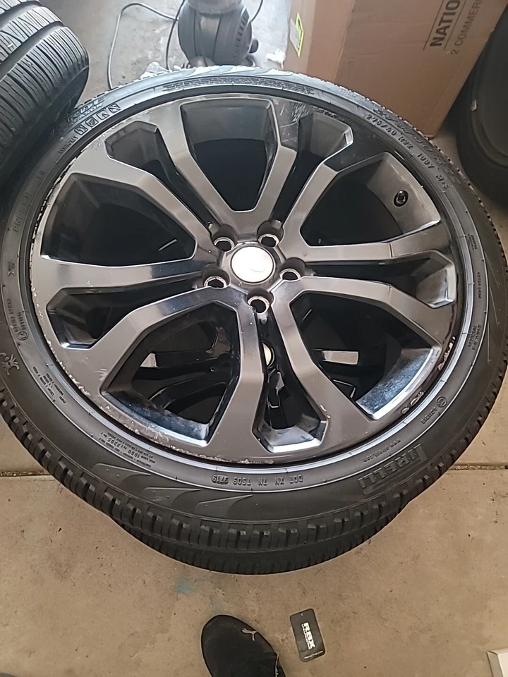 Rueda de radios 22 Range Rover L405 OEM HSE Autobiography Supercharge Sport negra Foto 4 de 4