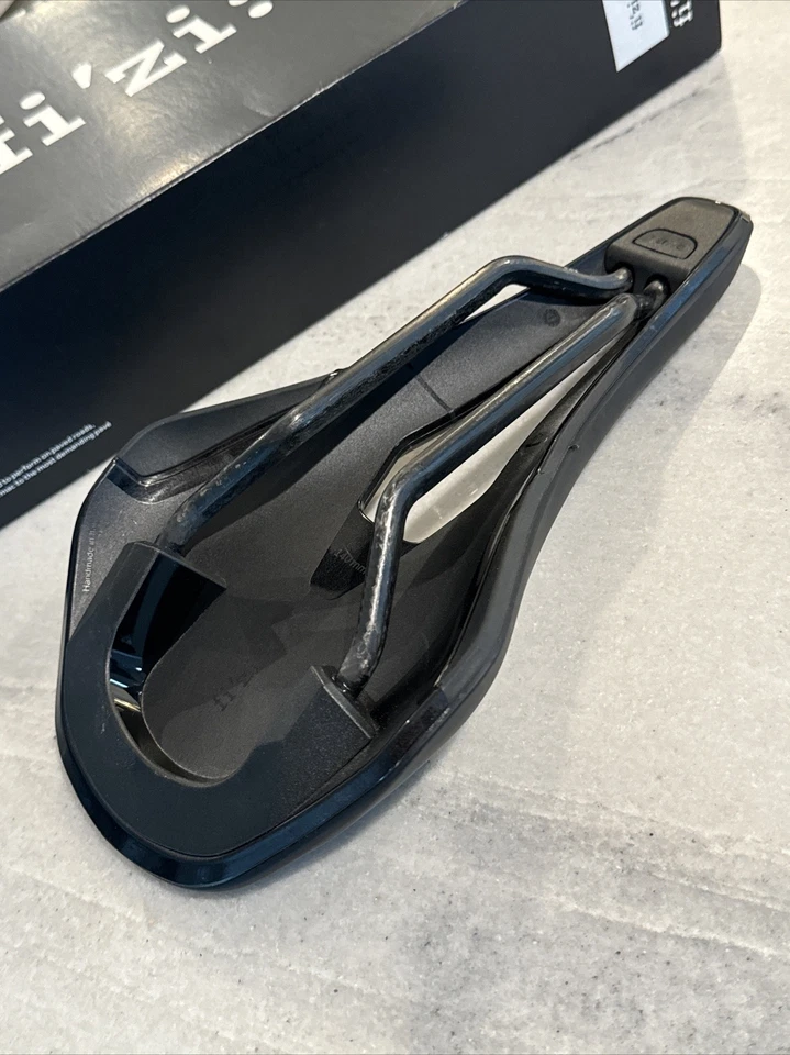 Sillín Fizik Argo Vento R1 140 mm - negro Foto 4 de 4