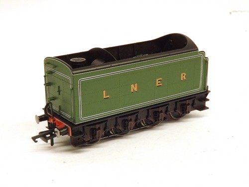Hornby R3833 LNER A2/3 Class Tender Only Apple Green (OO) Unboxed - Picture 2 of 3