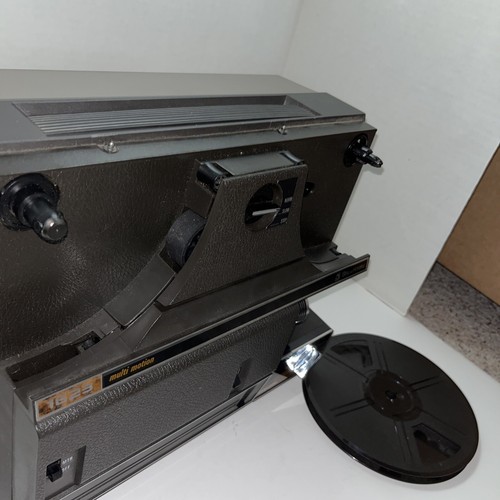 Vintage Bell and Howell 1623 8/Super8mm Movie Projector Sold As Is - 第 4/8 張圖片