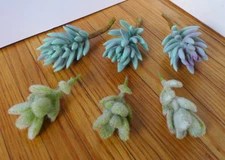 Set of 6 Pieces Small Artificial Flocking Grass And Yacon Plants (Gray)