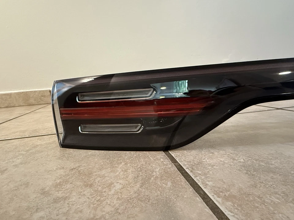 Luz trasera central LED para Porsche Cayenne 2019 2020 2021 OEM Foto 3 de 4