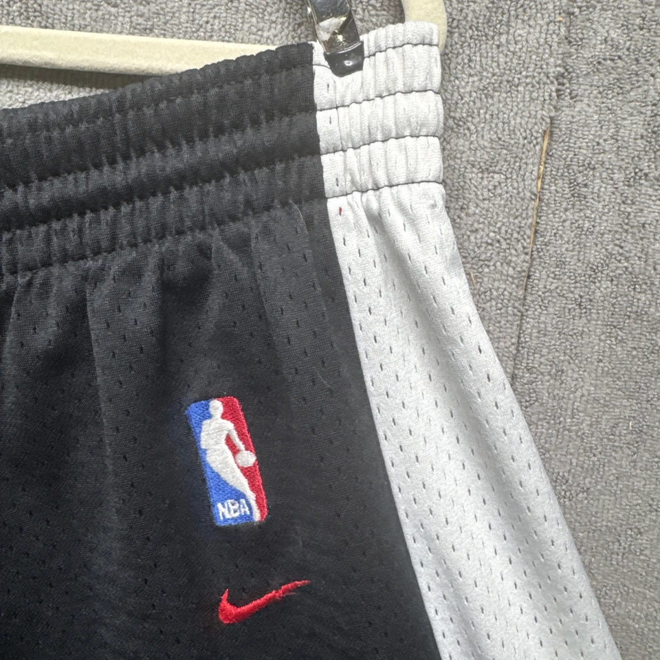 Pantalones Cortos de Baloncesto Portland Trail Blazers Años 90 De Colección Para Hombres 2XL Negros Nike NBA Y2K Foto 3 de 4