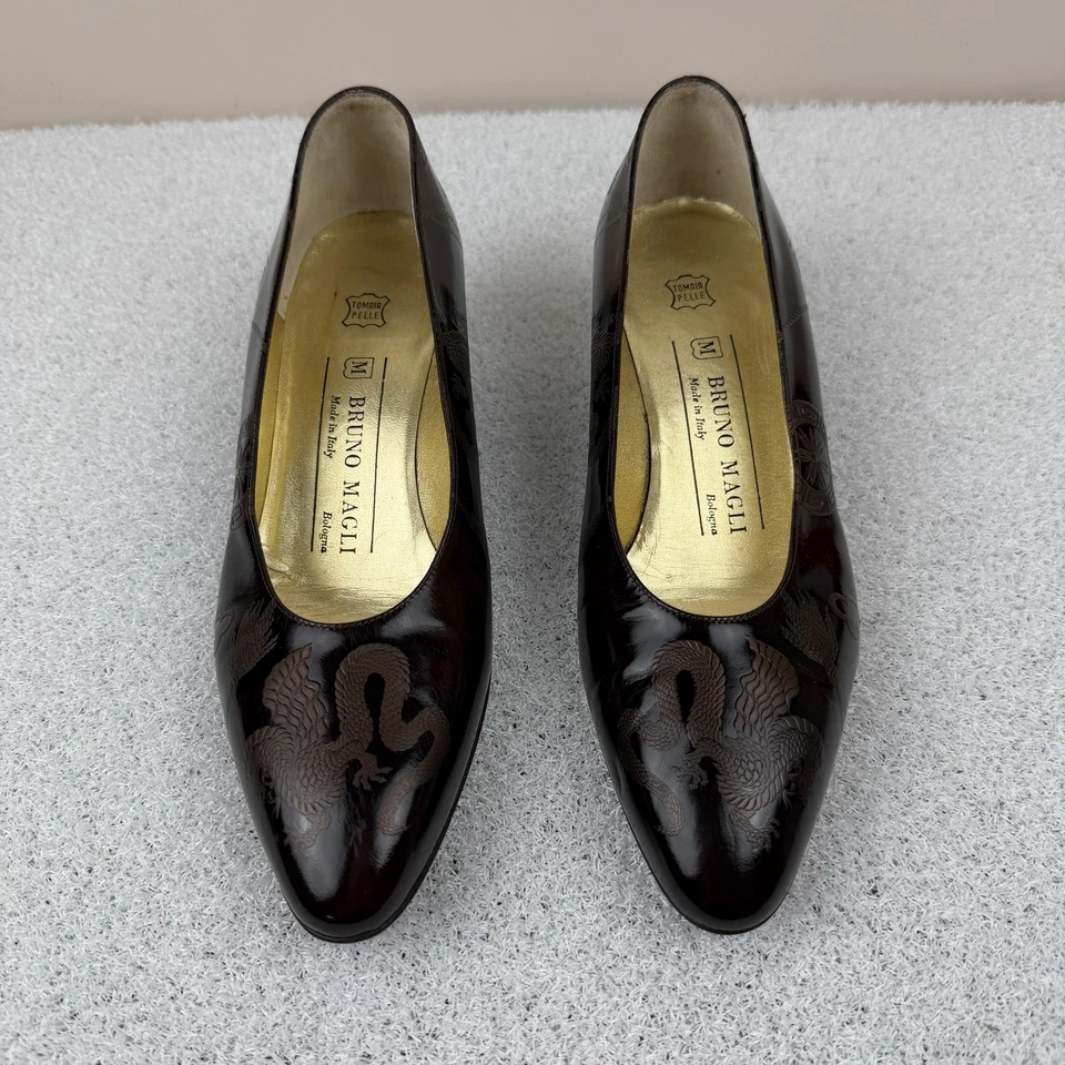 Bruno Magli Shoes Womens Size 6.5 Burgundy Leather Pumps Dragon Print Italy FLAW - Image 2 of 4