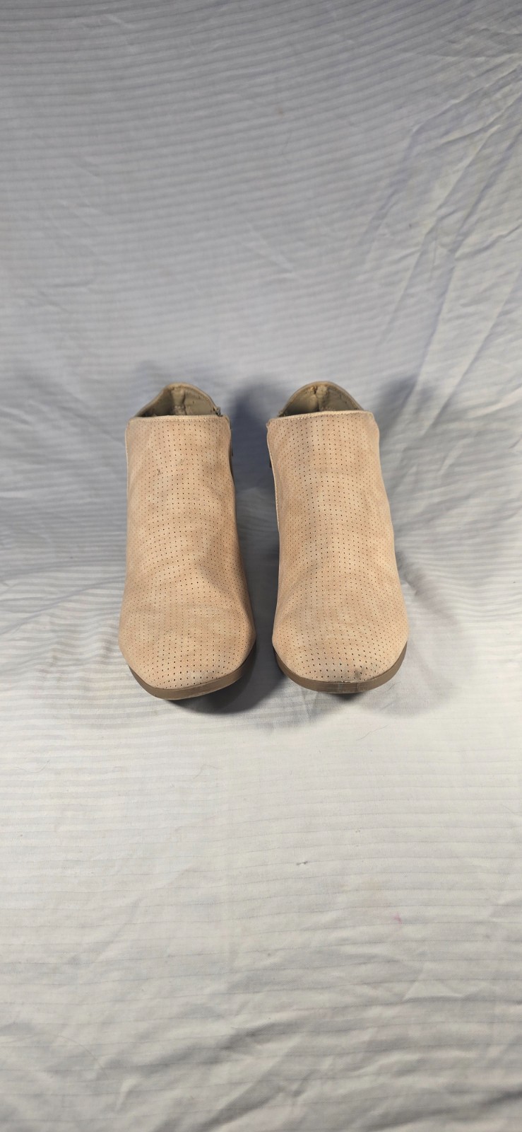 St Johns Bay Boots Womens 10 M Loyola Ankle Booties Beige Faux Leather Zipper