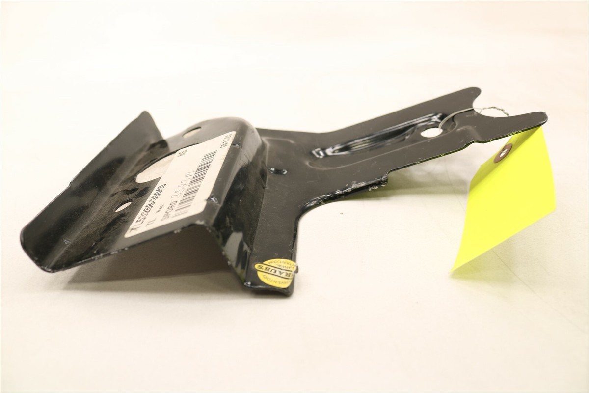 TEM 様　連絡・確認用　custom order 2018-2023 TOYOTA CAMRY OUTER SUPPORT NEW OEM 53202-06231