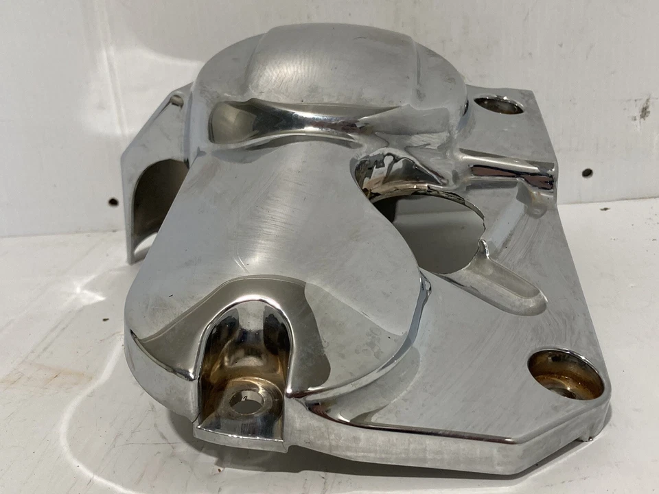 Yamaha V Star 650 1998 cubierta lateral, cubierta de montaje de freno trasero (plástico) (fabricante de equipos originales) Foto 4 de 4