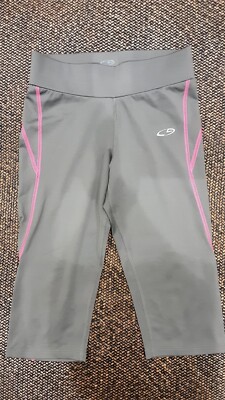 Champion Girls Gray/Pink Size Medium Cropped Leggings NWOT and Super Cute!