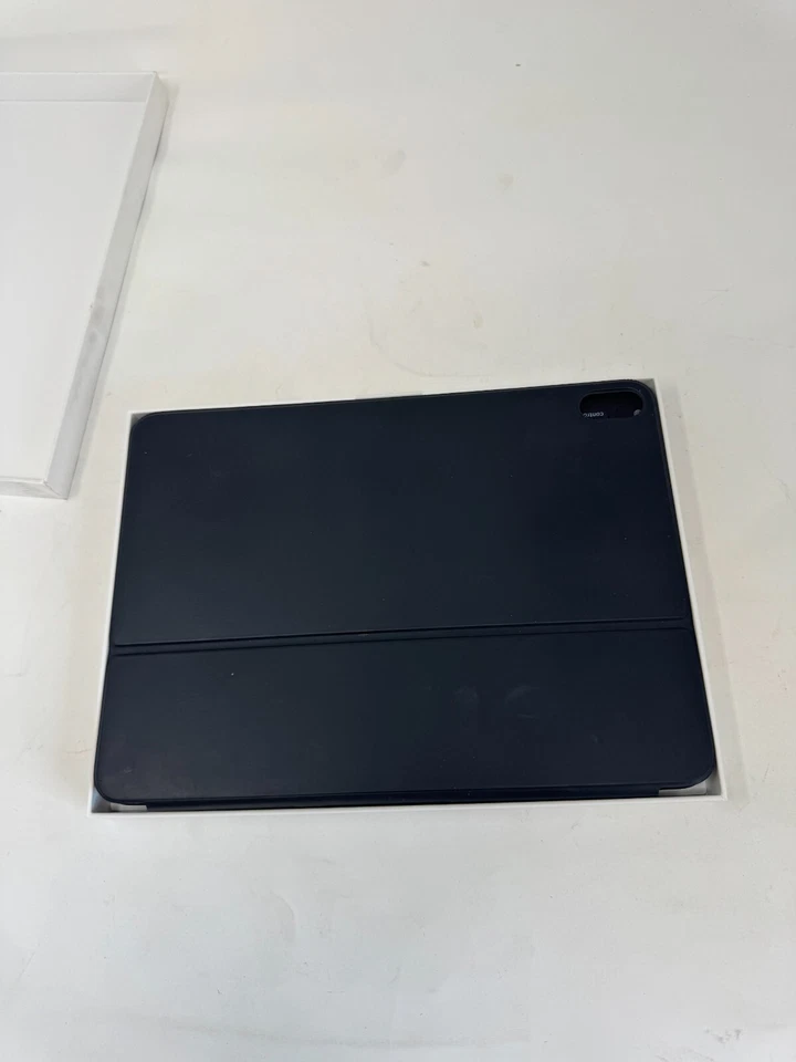 Apple iPad Pro Smart Keyboard Folio for 11-inch iPad Pro - Image 3 of 4