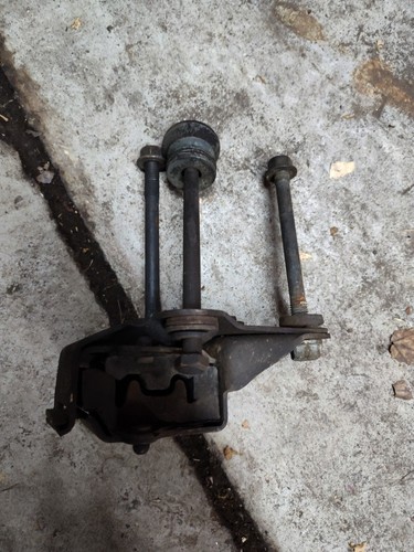 1983-1992 FIREBIRD CAMARO 700R4 4L60E AUTOMATIC TRANSMISSION TORQUE ARM MOUNT - Picture 2 of 2