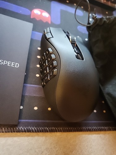 Razer Naga V2 Hyperspeed Gaming Mouse Wireless MMO Focus Pro - 第 5/5 張圖片
