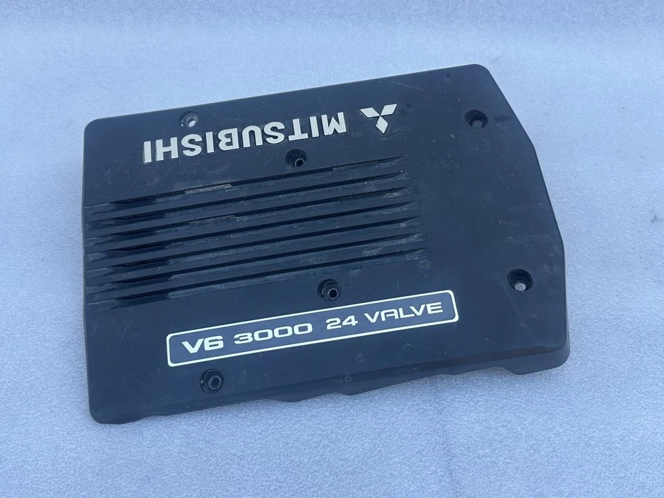 1997 1998 1999 MITSUBISHI MONTERO SPORT MOTOR ENGINE COVER 3.0L - Image 2 of 4