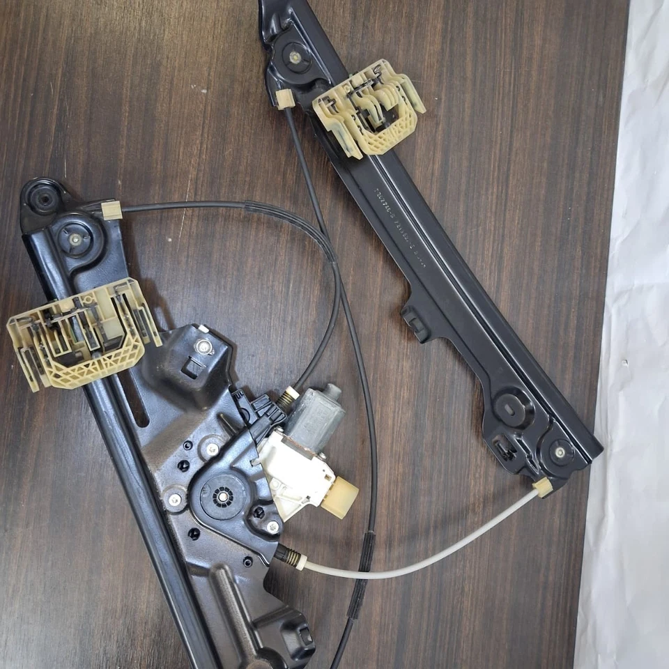 Motor elevador ventana trasera derecha Rolls-Royce Ghost 09-20 7202746 Foto 2 de 4