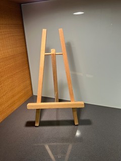 Dekorative kleine Staffelei zur Präsentation von Bildern H= 30 cm B= 18 cm